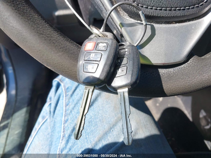 2017 Toyota Corolla Le VIN: 2T1BURHE0HC862542 Lot: 39531050