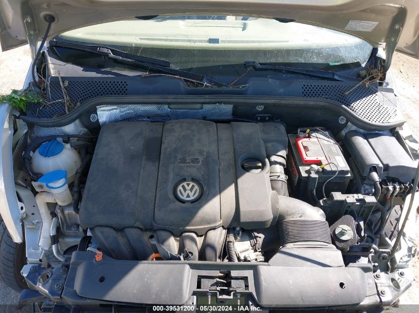 2013 Volkswagen Beetle 2.5L VIN: 3VWJX7AT0DM671007 Lot: 39531200