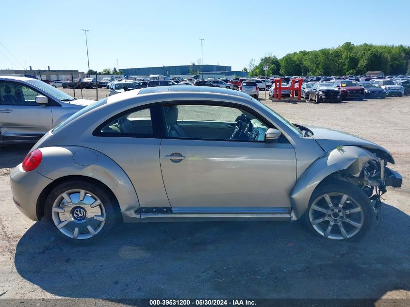 2013 Volkswagen Beetle 2.5L VIN: 3VWJX7AT0DM671007 Lot: 39531200
