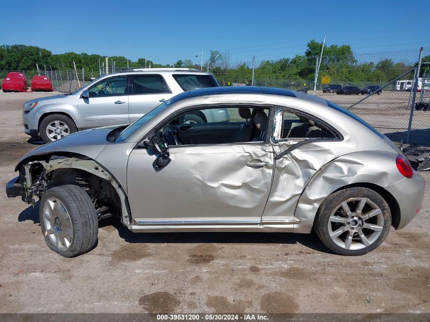 2013 Volkswagen Beetle 2.5L VIN: 3VWJX7AT0DM671007 Lot: 39531200