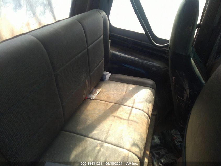 2000 Jeep Wrangler Sport VIN: 1J4FA49S7YP789862 Lot: 39531231