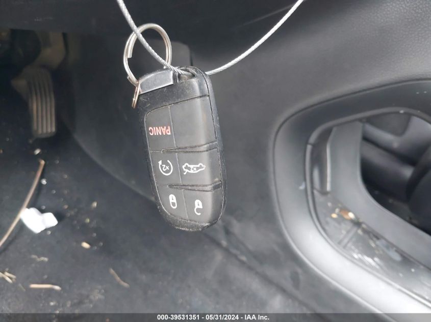 2016 Chrysler 200 C VIN: 1C3CCCCB8GN100738 Lot: 39531351