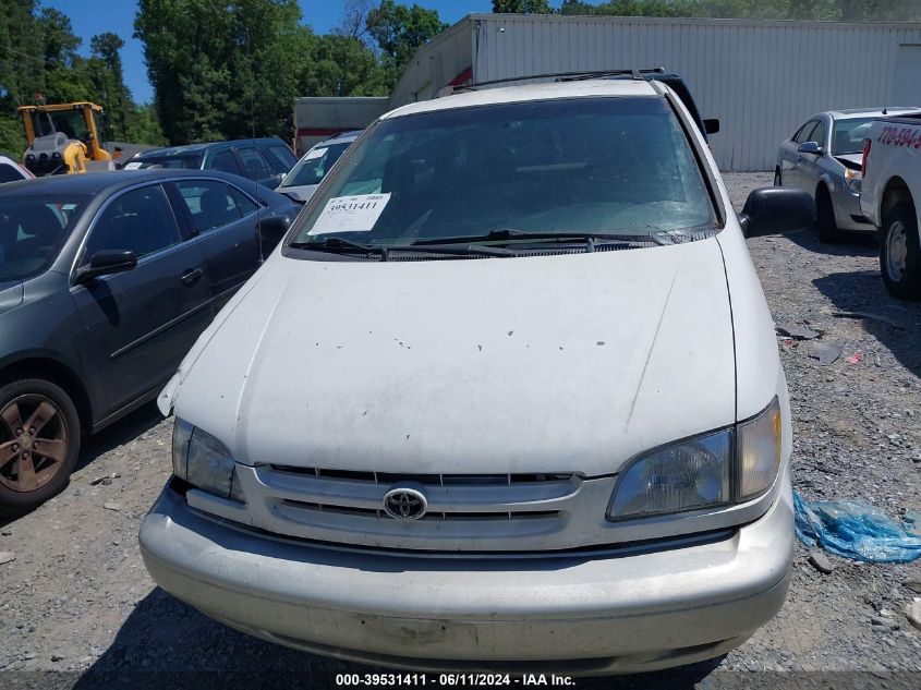 1998 Toyota Sienna Xle VIN: 4T3ZF13C0WU011487 Lot: 39531411