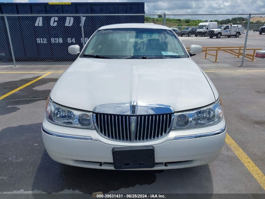 1999 Lincoln Town Car Cartier VIN: 1LNHM83W1XY621471 Lot: 39531431