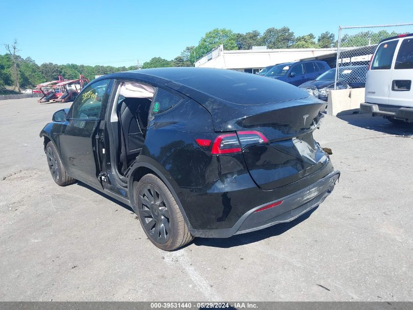 2023 Tesla Model Y Awd/Long Range Dual Motor All-Wheel Drive VIN: 7SAYGAEE3PF924567 Lot: 39531440