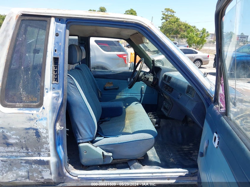 1986 Toyota Pickup Xtracab Rn70 Dlx VIN: JT4RN70D6G0014306 Lot: 39531509