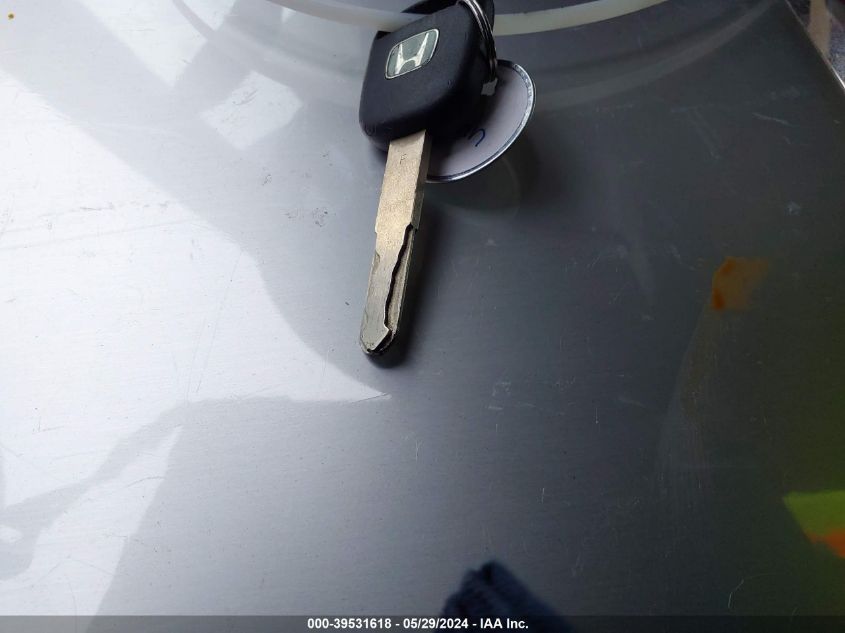 2003 Honda Cr-V Lx VIN: JHLRD68453C002015 Lot: 39531618