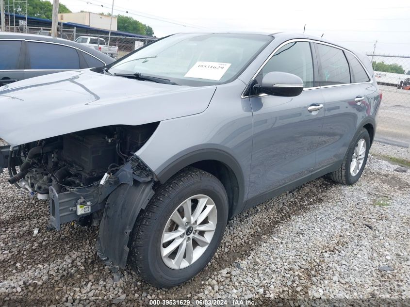 5XYPG4A35KG595922 2019 KIA SORENTO - Image 2