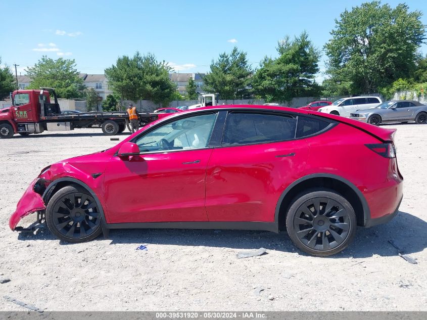 2022 Tesla Model Y Long Range Dual Motor All-Wheel Drive VIN: 7SAYGDEE7NF361764 Lot: 39531920