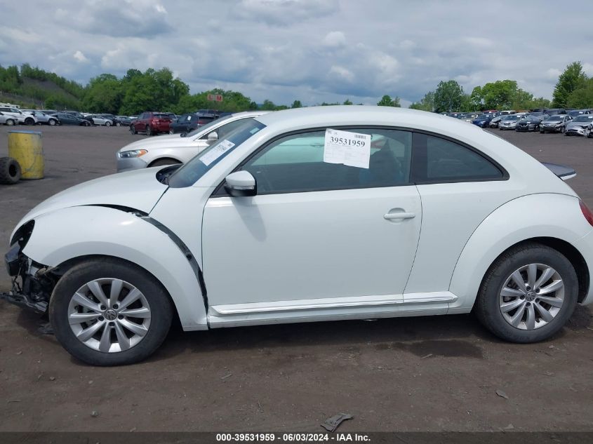 2019 Volkswagen Beetle 2.0T Final Edition Se/2.0T Final Edition Sel/2.0T S VIN: 3VWFD7AT3KM720552 Lot: 39531959