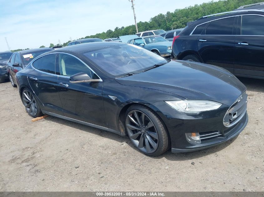 2013 Tesla Model S Performance VIN: 5YJSA1CPXDFP06646 Lot: 39532001