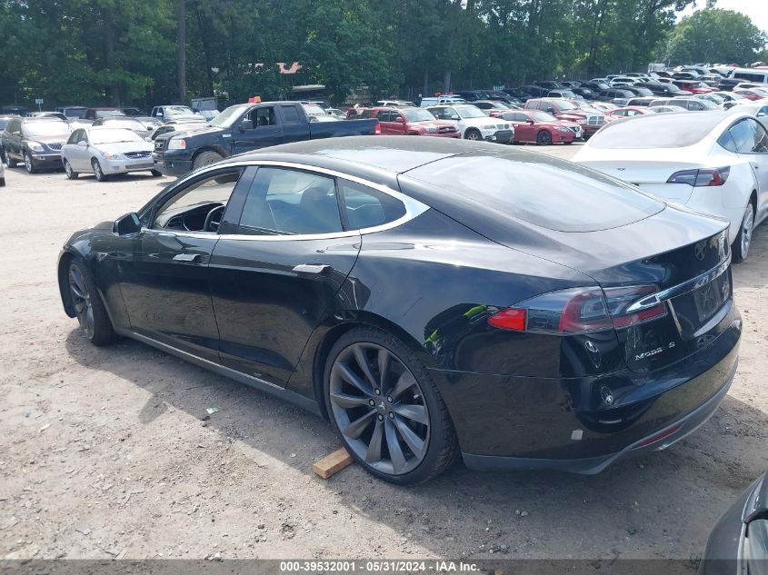 2013 Tesla Model S Performance VIN: 5YJSA1CPXDFP06646 Lot: 39532001