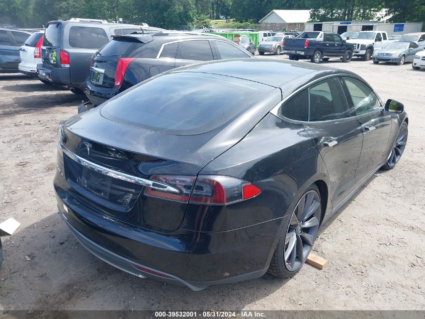 2013 Tesla Model S Performance VIN: 5YJSA1CPXDFP06646 Lot: 39532001