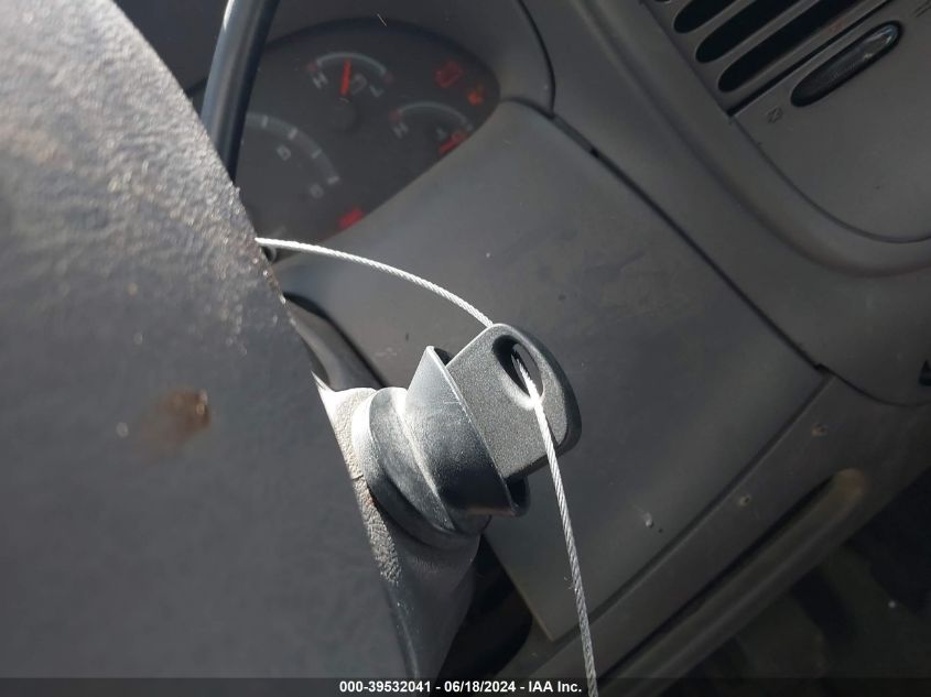 2002 Ford F-150 Lariat/Xl/Xlt VIN: 1FTRX17W22NB99643 Lot: 39532041