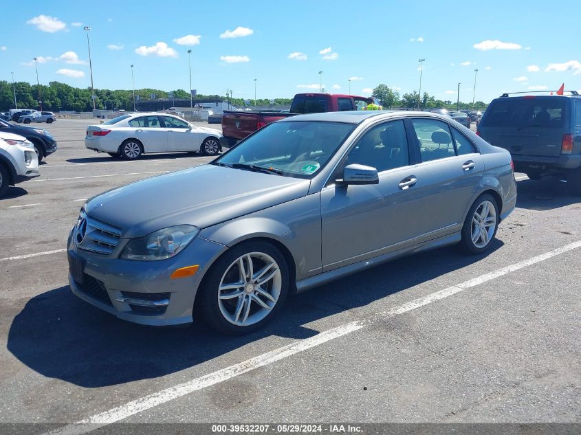 2012 Mercedes-Benz C 300 Luxury 4Matic/Sport 4Matic VIN: WDDGF8BB9CR238641 Lot: 39532207