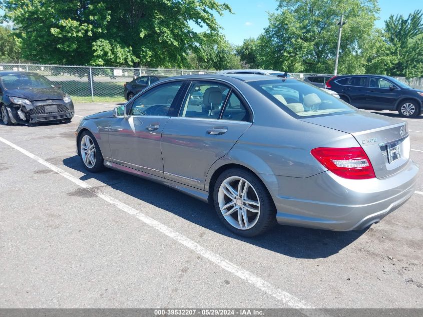 2012 Mercedes-Benz C 300 Luxury 4Matic/Sport 4Matic VIN: WDDGF8BB9CR238641 Lot: 39532207