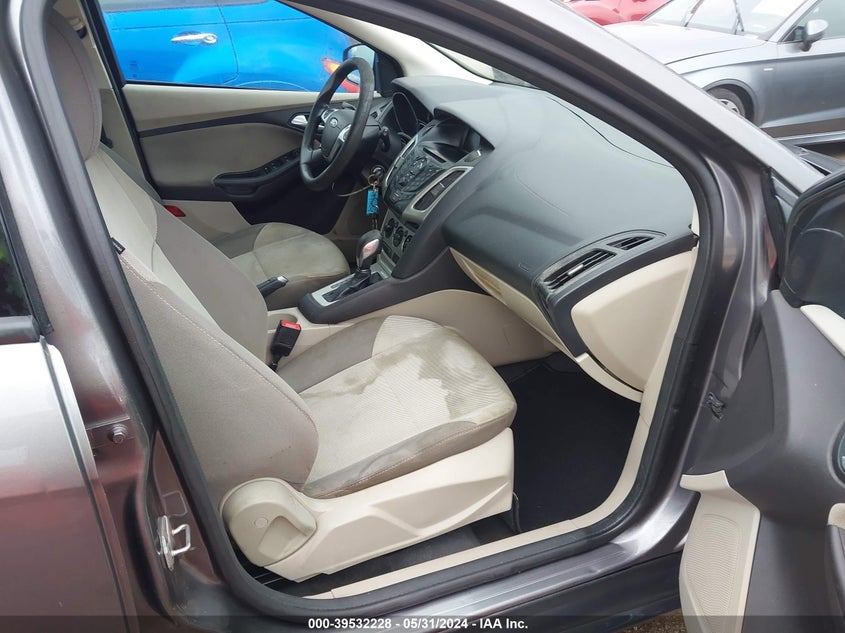2014 FORD FOCUS SE - 1FADP3K21EL163040