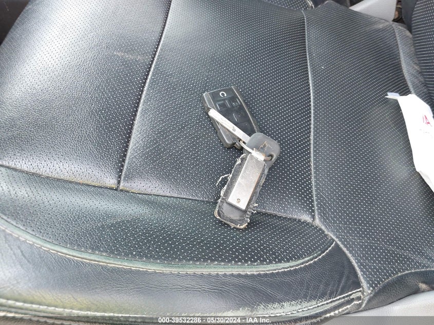 2018 Chevrolet Silverado 1500 2Lt VIN: 3GCUKREC5JG119243 Lot: 39532286