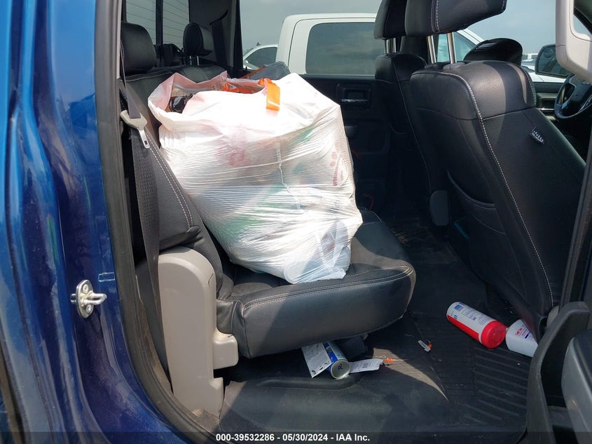 2018 Chevrolet Silverado 1500 2Lt VIN: 3GCUKREC5JG119243 Lot: 39532286