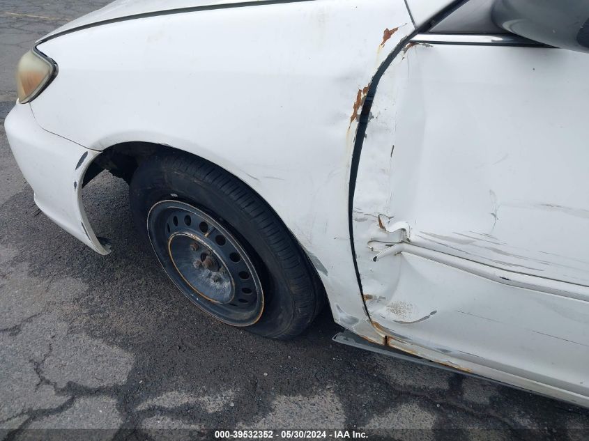 2003 Toyota Camry Le VIN: 4T1BE32K13U207225 Lot: 39532352