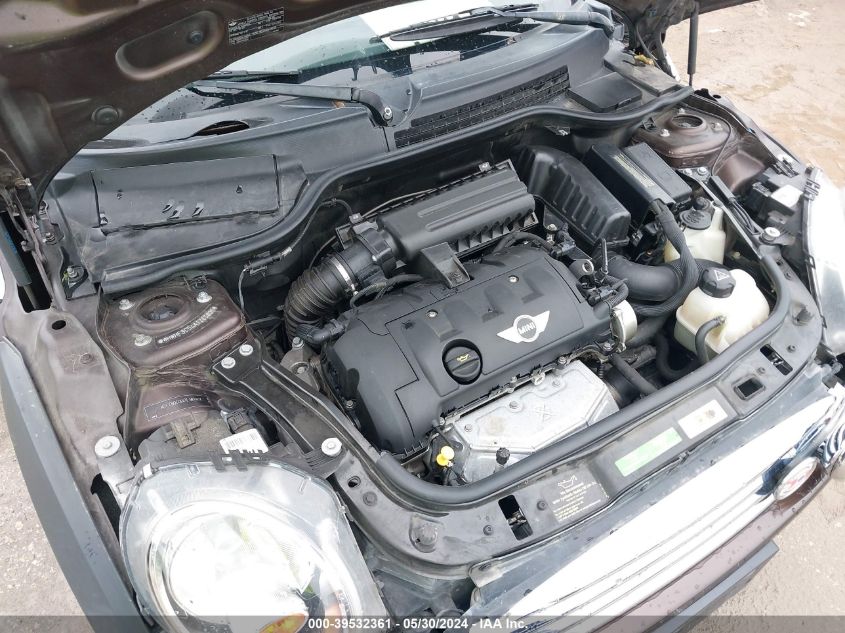 2010 Mini Cooper VIN: WMWMF3C54ATZ65806 Lot: 39532361