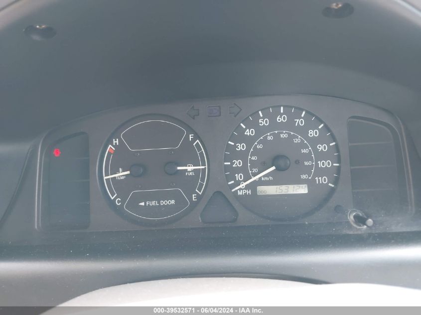 2002 Chevrolet Prizm VIN: 1Y1SK52802Z400122 Lot: 39532571