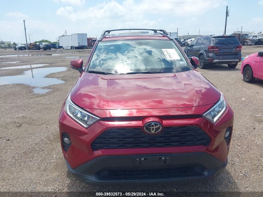 2020 TOYOTA RAV4 XLE - JTMW1RFV1LD521479