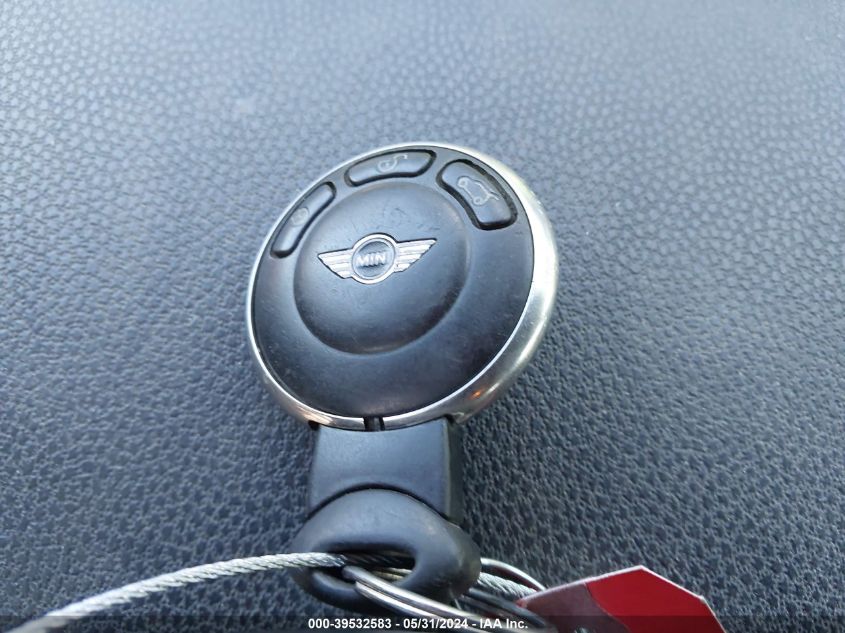 2012 Mini Cooper S VIN: WMWSV3C57CT385348 Lot: 39532583