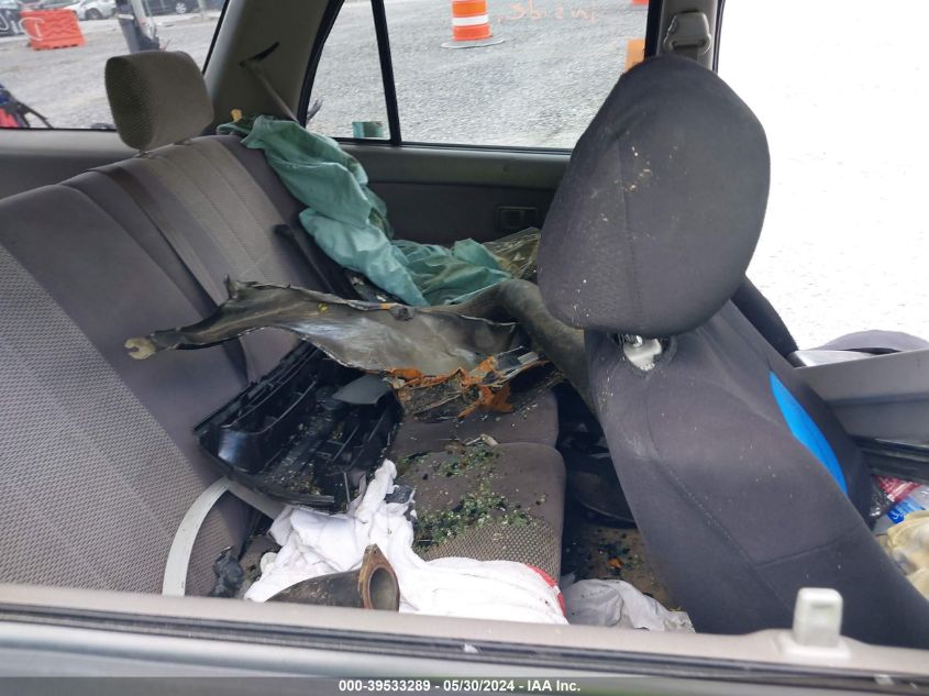 2002 Toyota 4Runner Sr5 V6 VIN: JT3GN86R420252233 Lot: 39533289