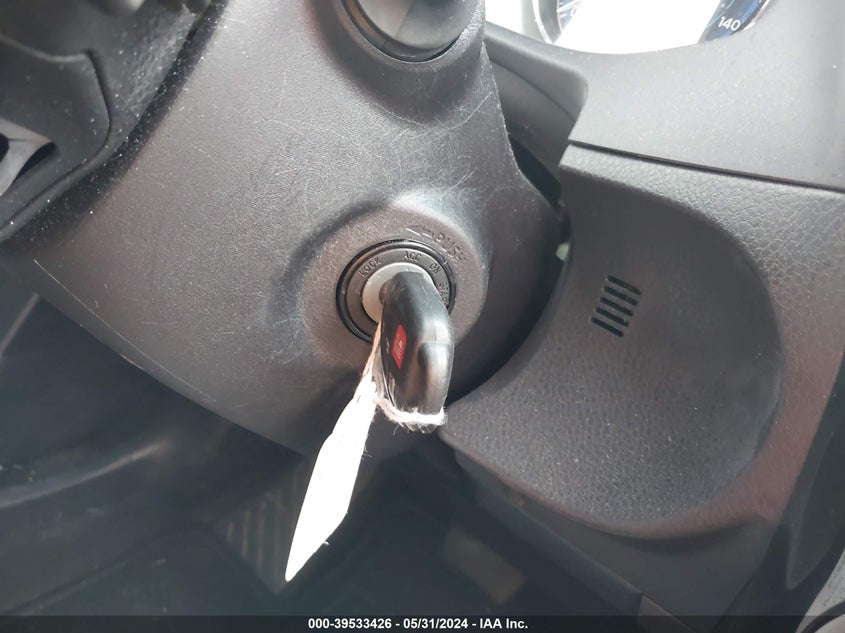 2019 TOYOTA COROLLA SE - 5YFBURHE6KP915882