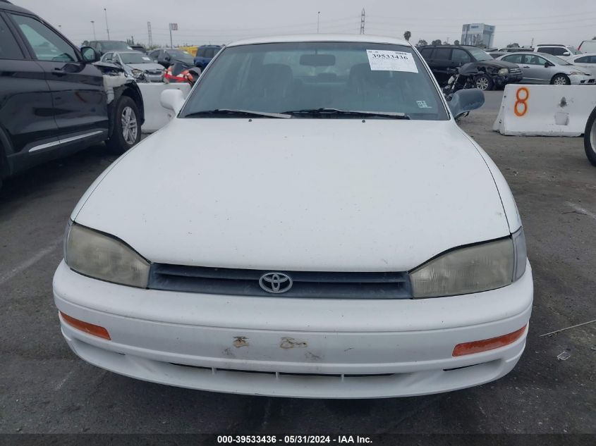 1992 Toyota Camry Le VIN: 4T1SK12E2NU013183 Lot: 39533436