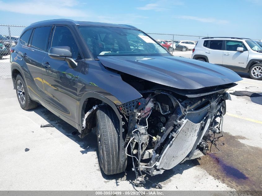 2021 TOYOTA HIGHLANDER XLE - 5TDGZRAH5MS048058