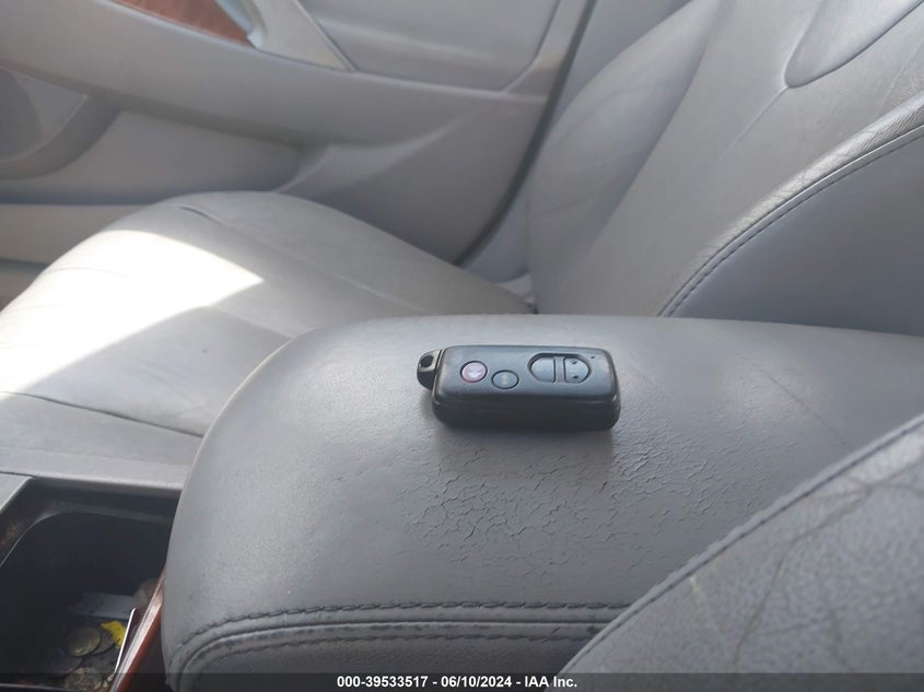 2008 Toyota Camry Xle V6 VIN: 4T1BK46K18U070349 Lot: 39533517