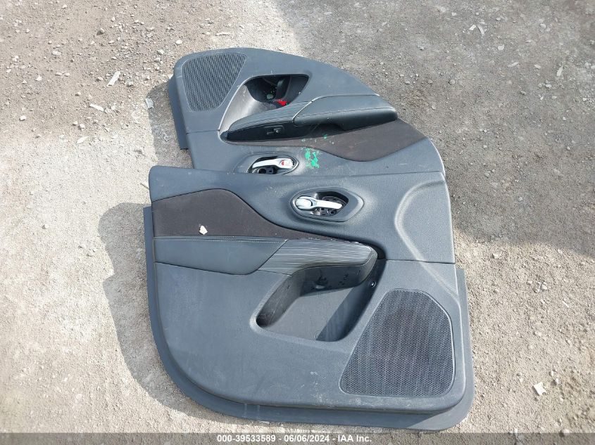 2016 Jeep Cherokee Latitude VIN: 1C4PJMCB4GW133447 Lot: 39533589