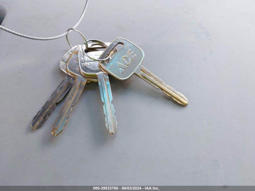 1992 Toyota Camry Le VIN: 4T1SK12W4NU102293 Lot: 39533760