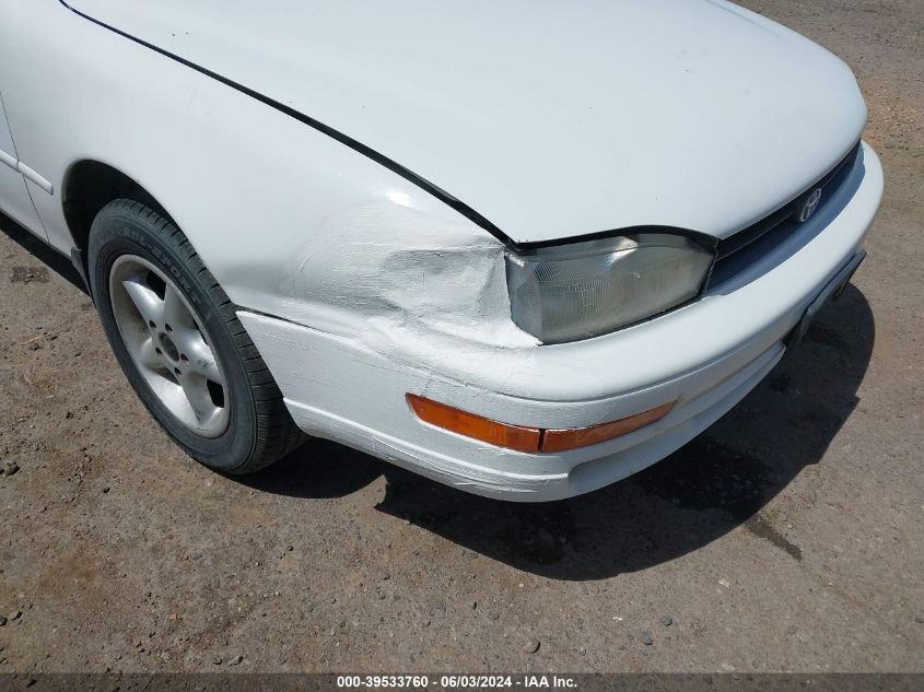 1992 Toyota Camry Le VIN: 4T1SK12W4NU102293 Lot: 39533760