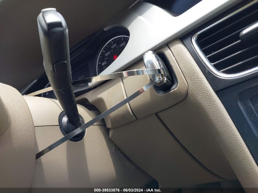 2012 Audi A4 2.0T Premium VIN: WAUHFAFL1CA119406 Lot: 39533876