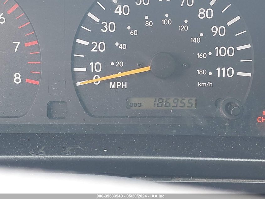 2000 Toyota Tacoma Prerunner V6 VIN: 4TASN92N0YZ620812 Lot: 39533940