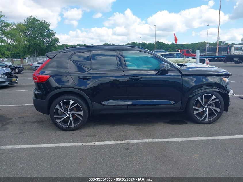 2022 Volvo Xc40 T5 R-Design VIN: YV4162UM7N2790563 Lot: 39534008