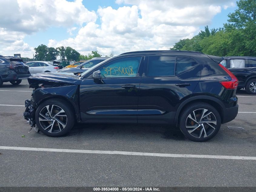 2022 Volvo Xc40 T5 R-Design VIN: YV4162UM7N2790563 Lot: 39534008