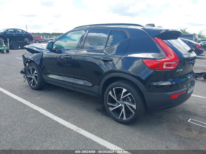 2022 Volvo Xc40 T5 R-Design VIN: YV4162UM7N2790563 Lot: 39534008