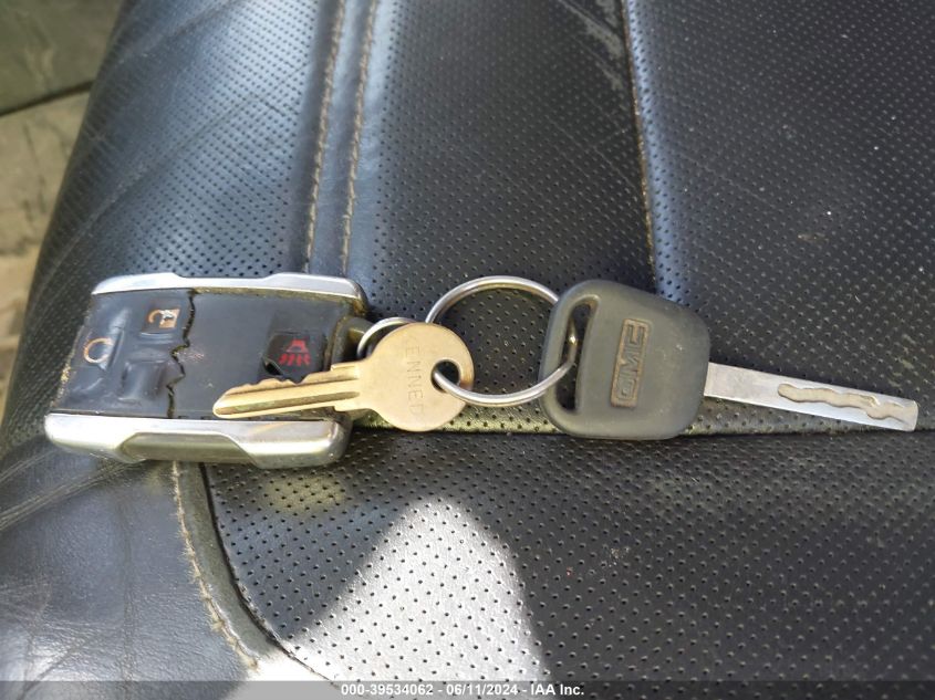 2015 GMC Sierra 2500Hd Denali VIN: 1GT120E82FF131952 Lot: 39534062