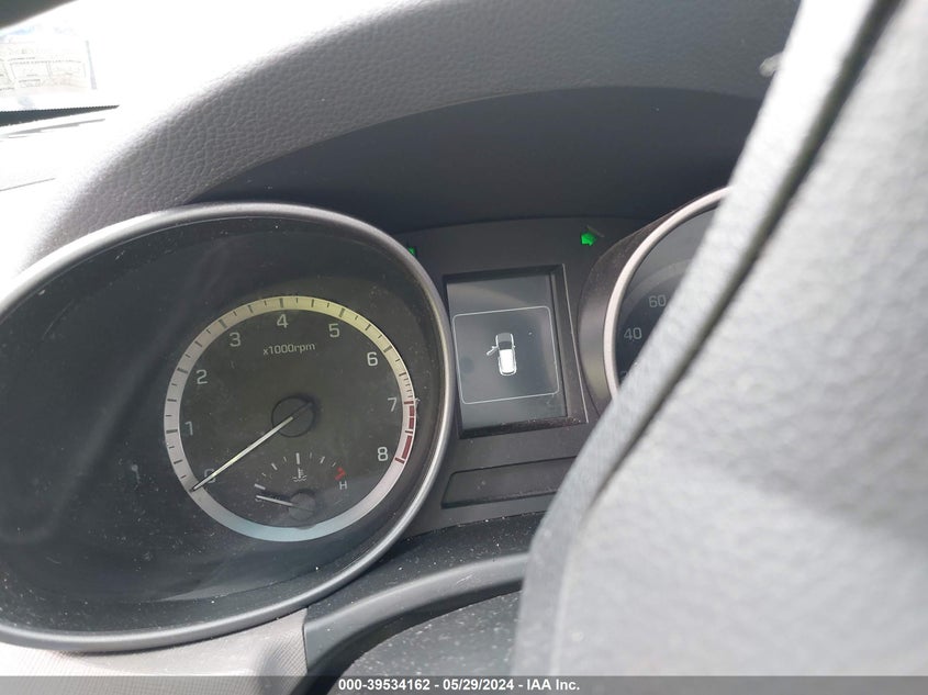 2018 Hyundai Santa Fe Sport 2.4L VIN: 5NMZTDLB9JH083500 Lot: 39534162