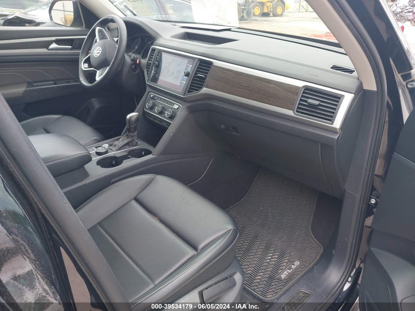 VIN 1V2HR2CA7MC590872 2021 VOLKSWAGEN ATLAS 3.6L V6 SE W/TECHNOLOGY