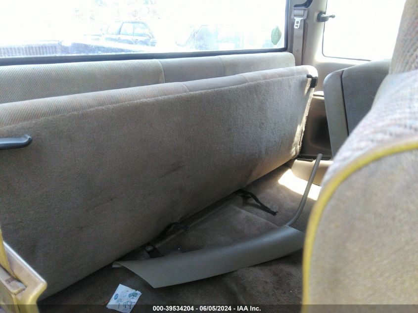 1996 Dodge Ram 2500 VIN: 1B7KC23W4TJ106400 Lot: 39534204