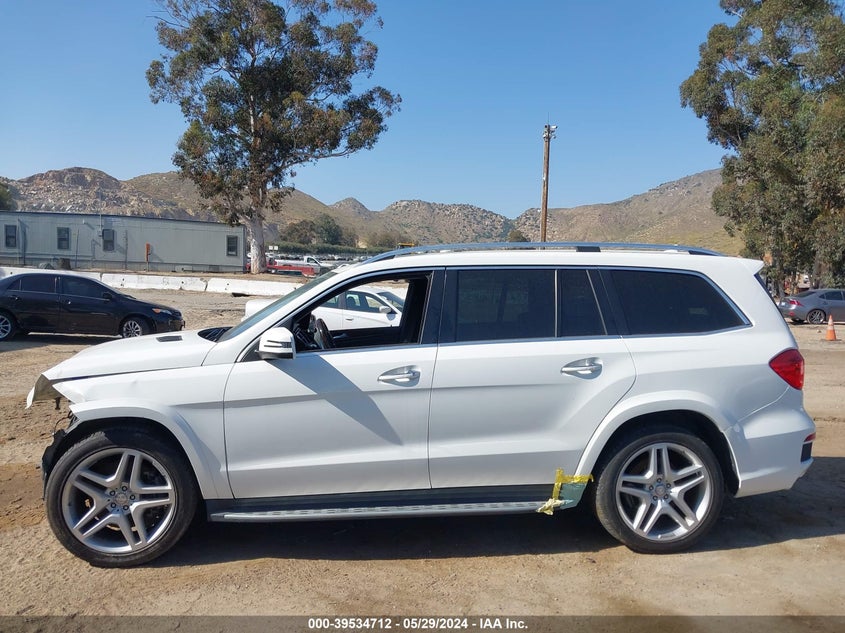 2015 MERCEDES-BENZ GL 550 4MATIC - 4JGDF7DEXFA536175