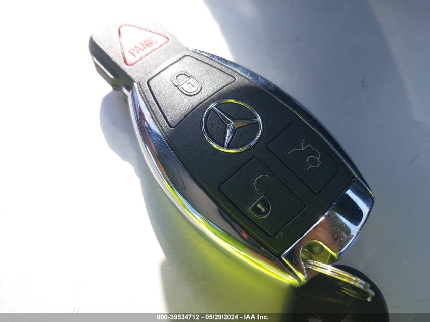 2015 MERCEDES-BENZ GL 550 4MATIC - 4JGDF7DEXFA536175