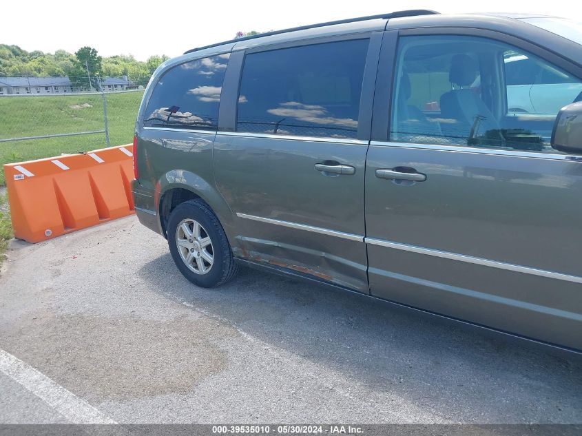 2010 Chrysler Town & Country Touring VIN: 2A4RR5D16AR279310 Lot: 39535010