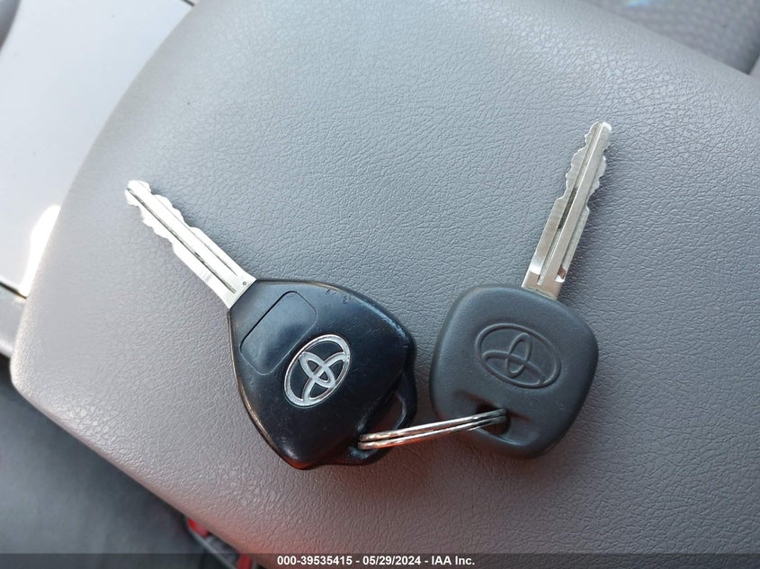 2010 Toyota Camry Le VIN: 4T1BF3EKXAU039266 Lot: 39535415