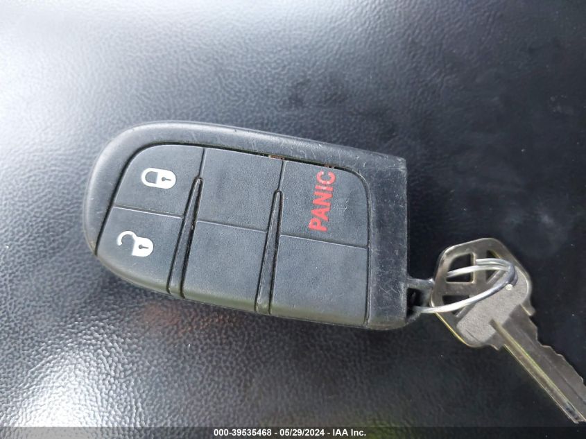 2017 Jeep Grand Cherokee Laredo 4X2 VIN: 1C4RJEAG1HC685987 Lot: 39535468